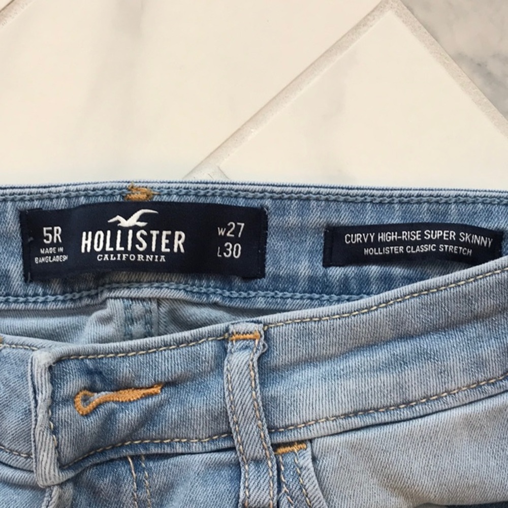 Hollister high-rise super skinny classic stretch ripped 5R (W27/L30) Light wash